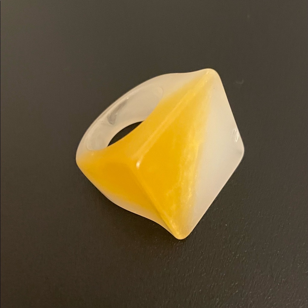 Express, Statement Large Ring, Size 8.